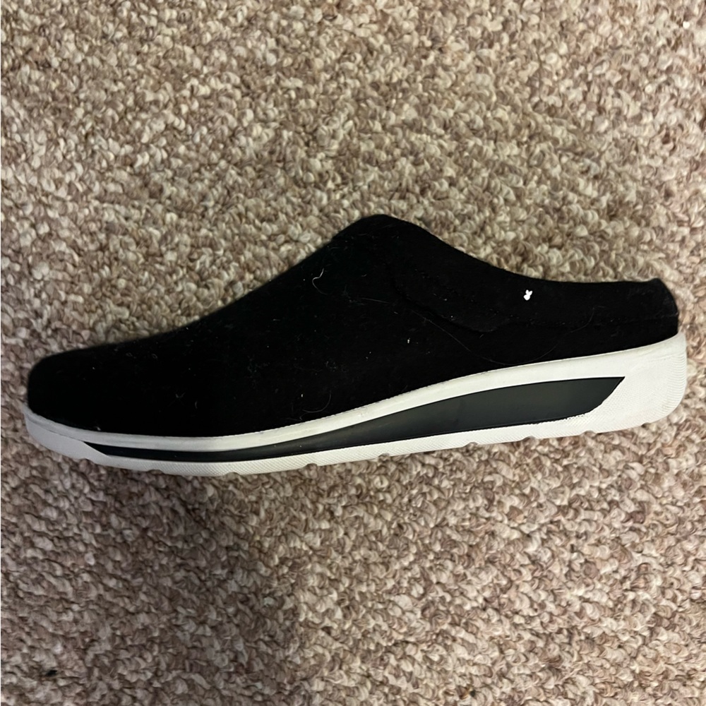 Cliffs women’s clogs